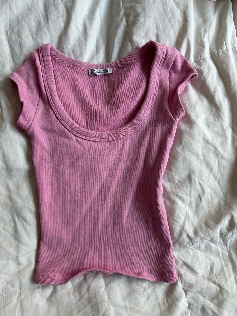 Women's Scoop Neck Pink Ribbed Tee